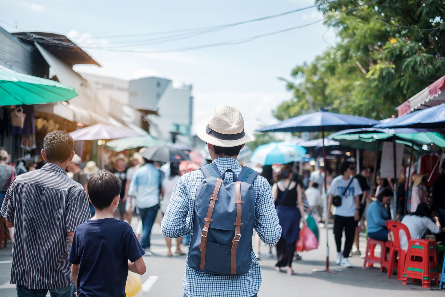 Visiting Tuek Daeng, Chatuchak